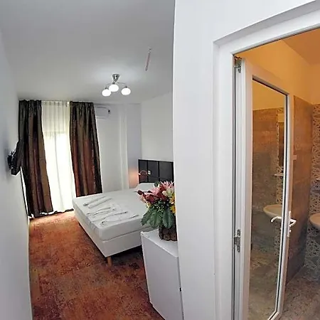 Mercur Hotel 3*
